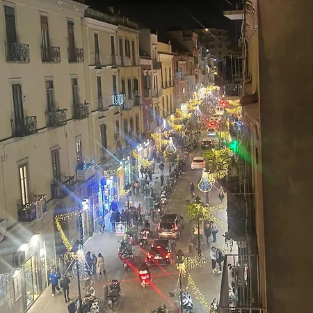 Palazzo Chinial 토레델그레코